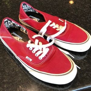 Men’s red vans size 11